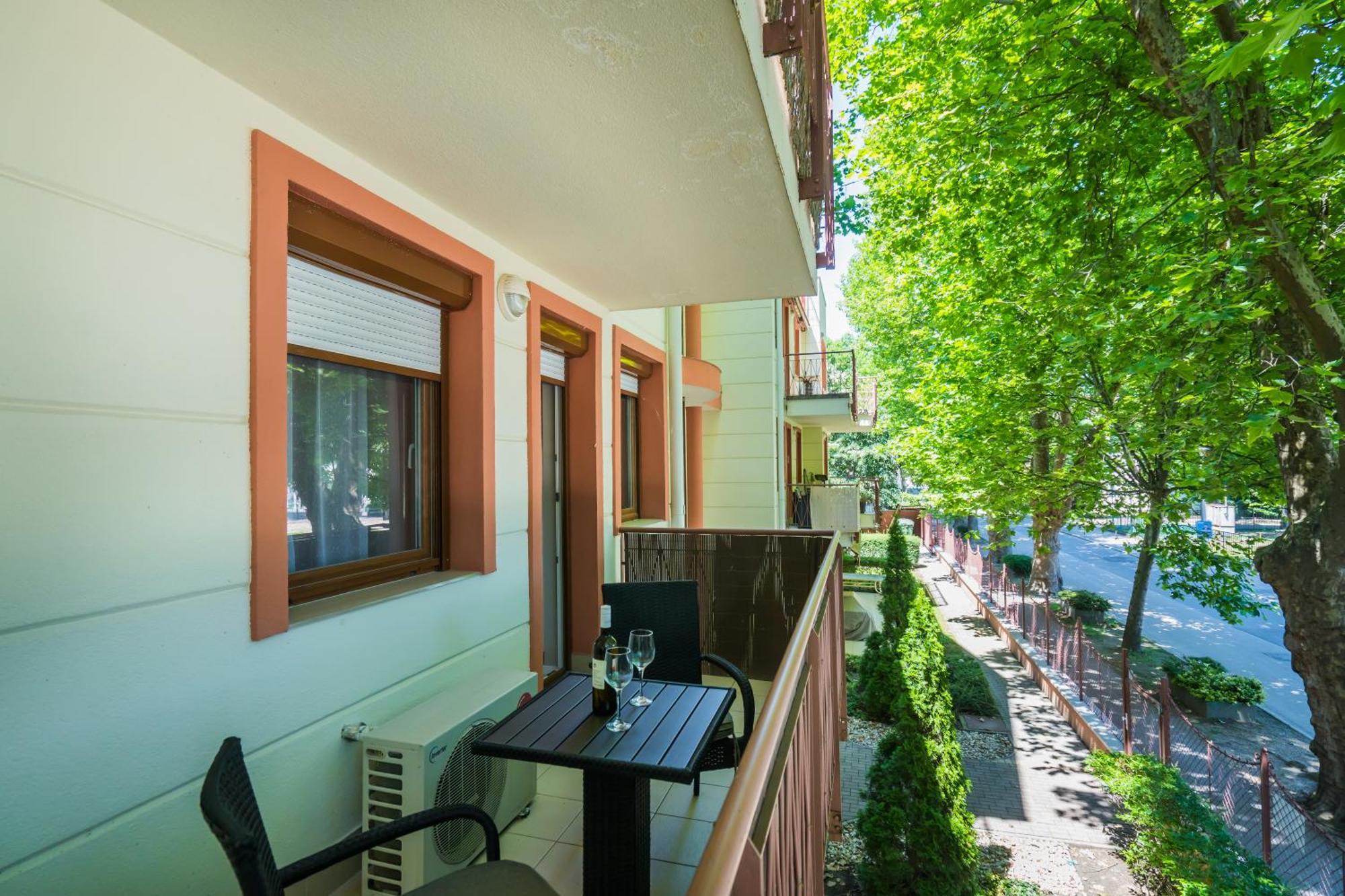 Plazs Home Apartman Siofok Exterior photo
