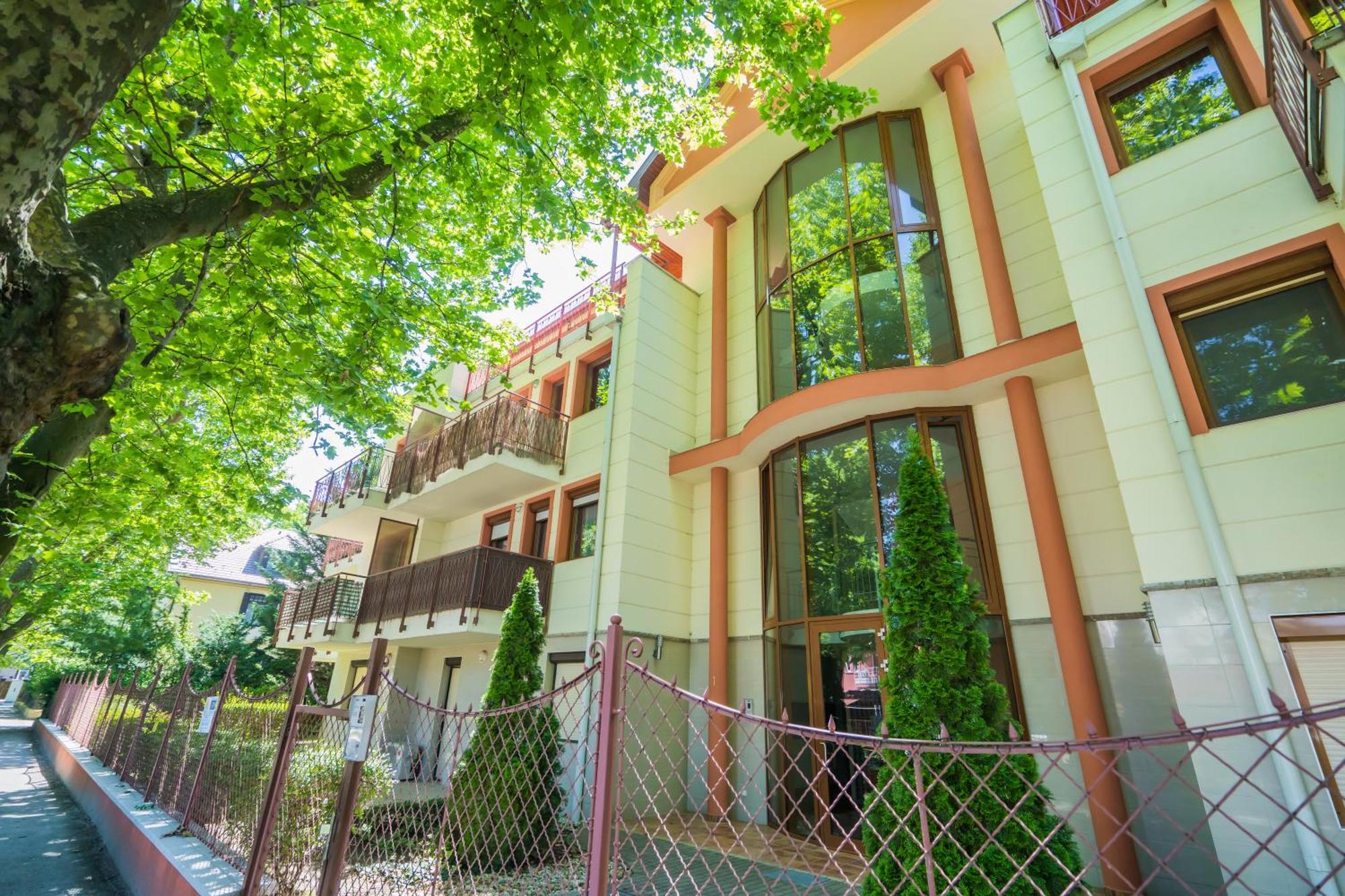 Plazs Home Apartman Siofok Exterior photo